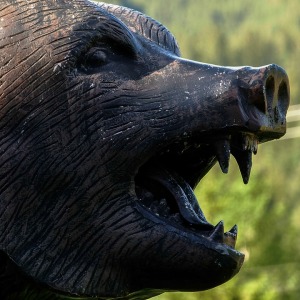 grizzly-sculpture